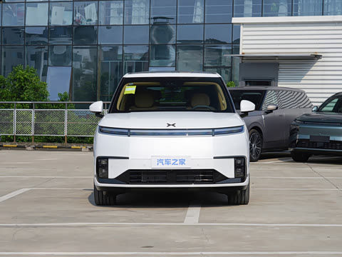 Vehicle gallery image
