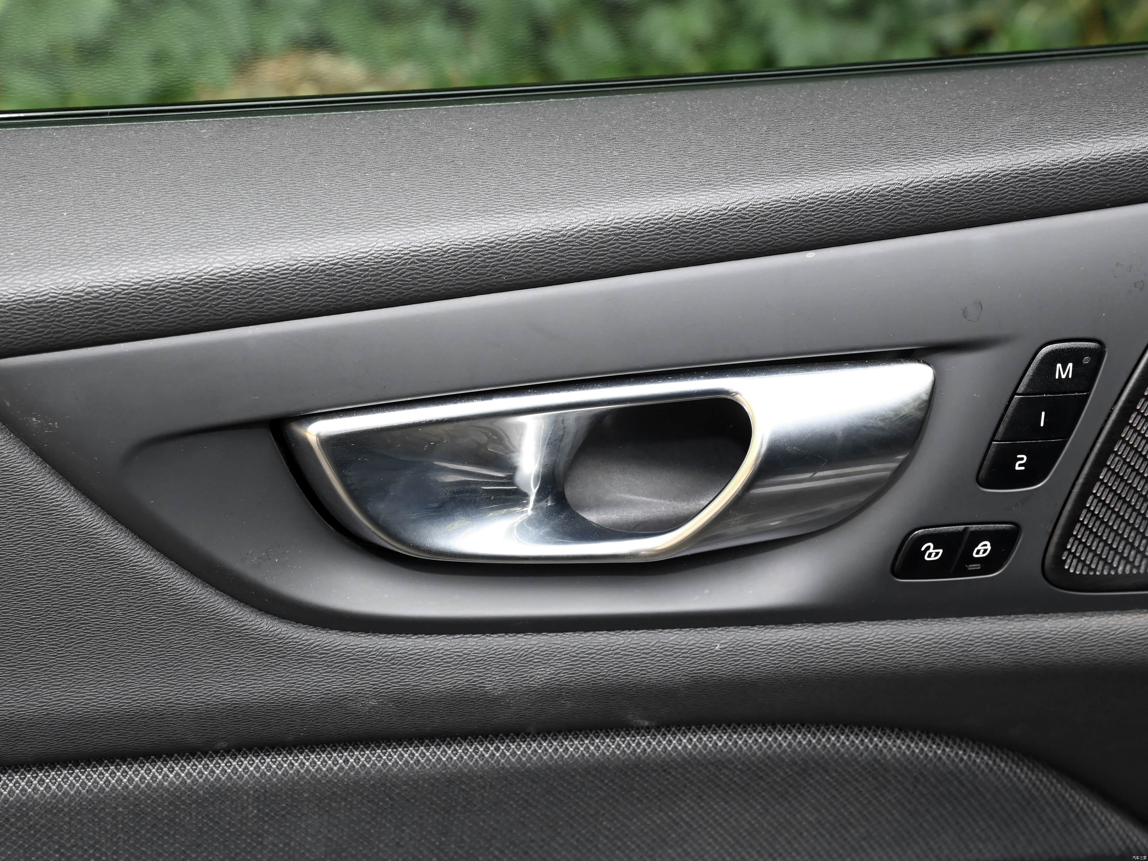 Vehicle gallery image